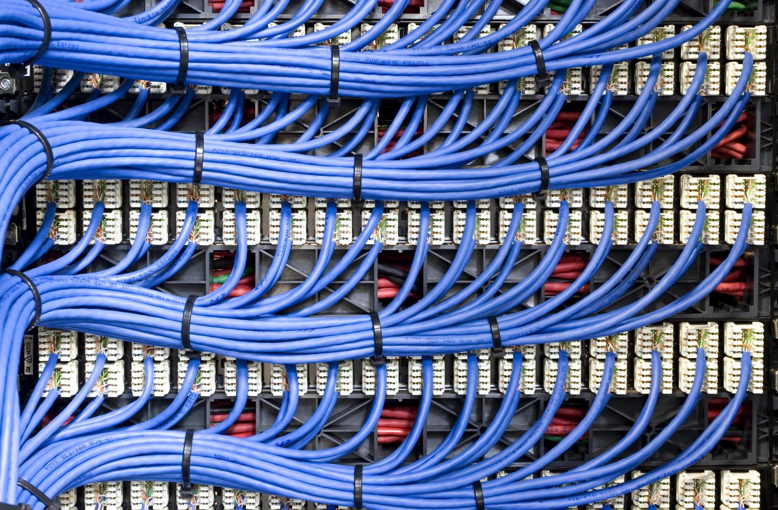 UTP vs. STP Cables - Know the Difference | CableHUB